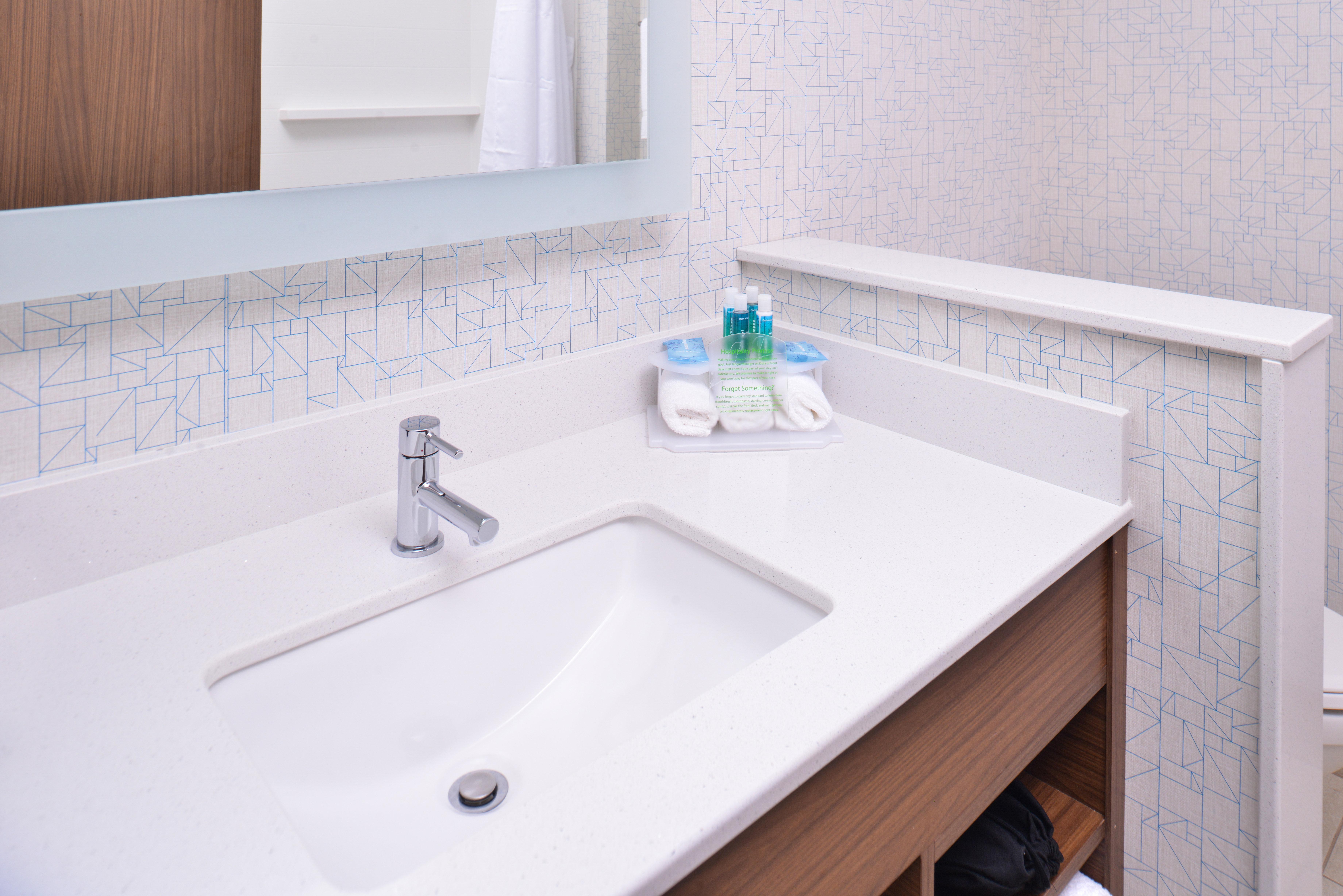 Holiday Inn Express & Suites Omaha Airport By Ihg Carter Lake Exteriér fotografie