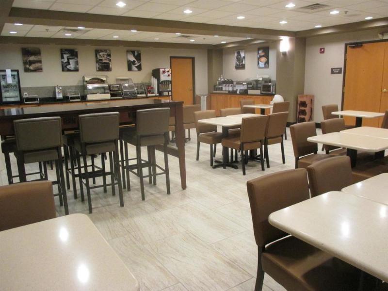 Holiday Inn Express & Suites Omaha Airport By Ihg Carter Lake Exteriér fotografie